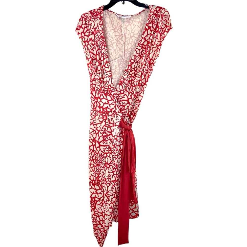 Diane Von Furstenberg Silk Wrap Dress in Red Coral Print on Cream - Picture 1 of 4